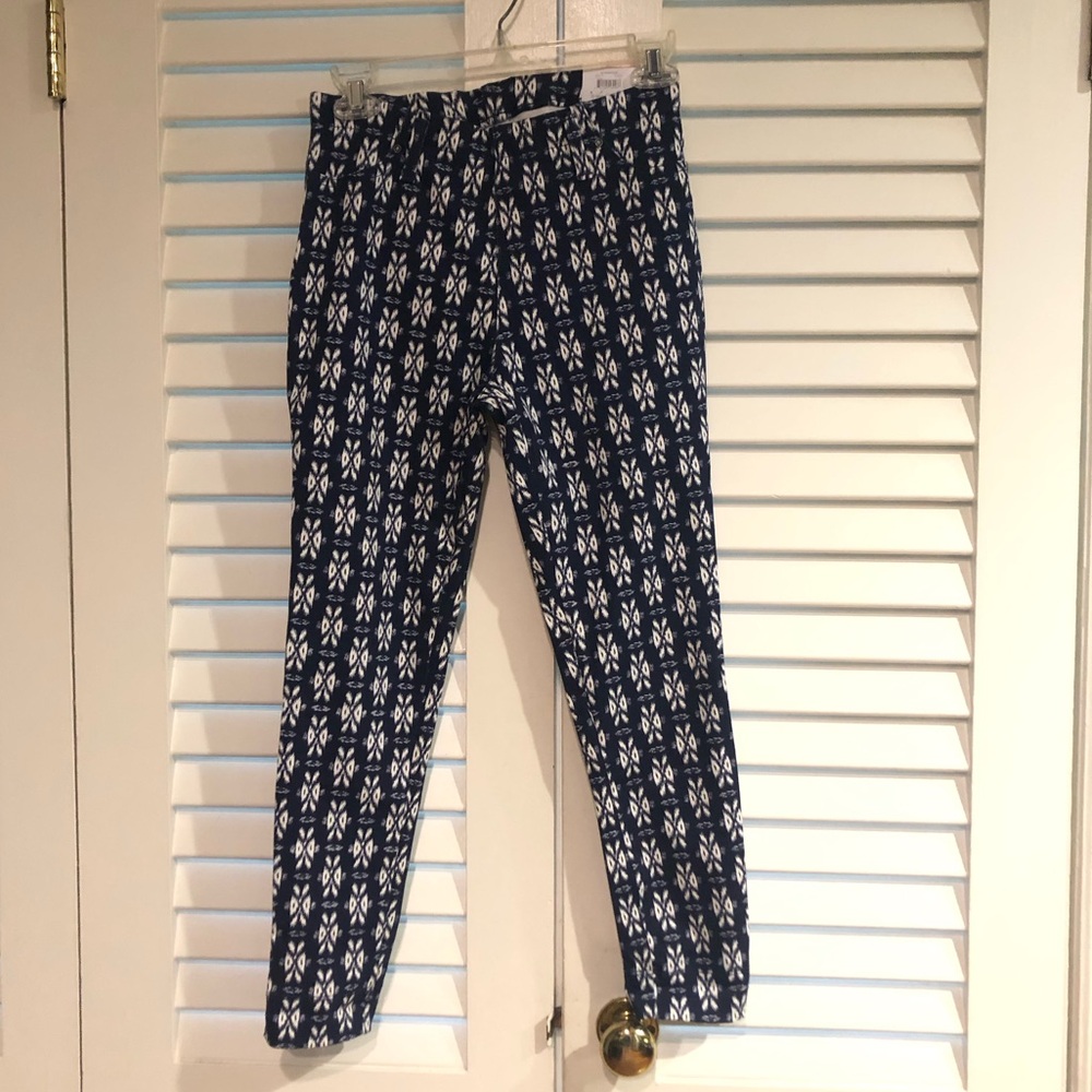 Time and Tru Navy and White Patterned Pants